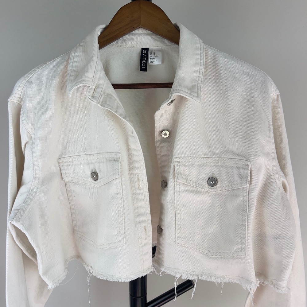 H&M Divided Women Cream Off‎ White Cropped Raw Hem Denim Jacket Medium 1025593 4